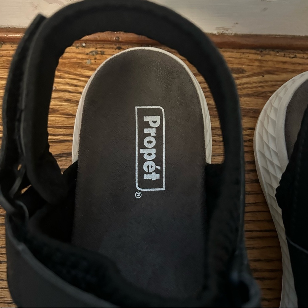 Propet TravelActiv Sport Sandals Black Women’s 7.5 NWOT Comfort Adjustable - Picture 4 of 8